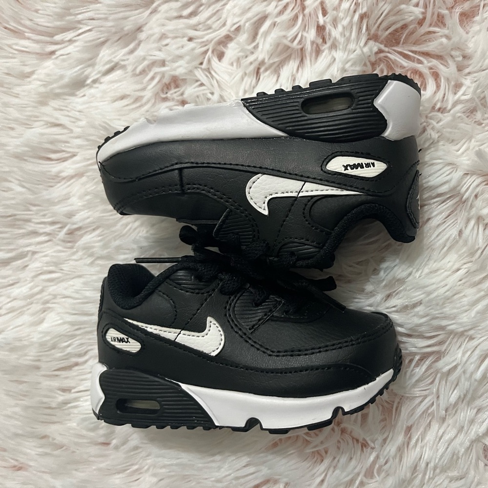 Nike Kids Black and White Sneakers